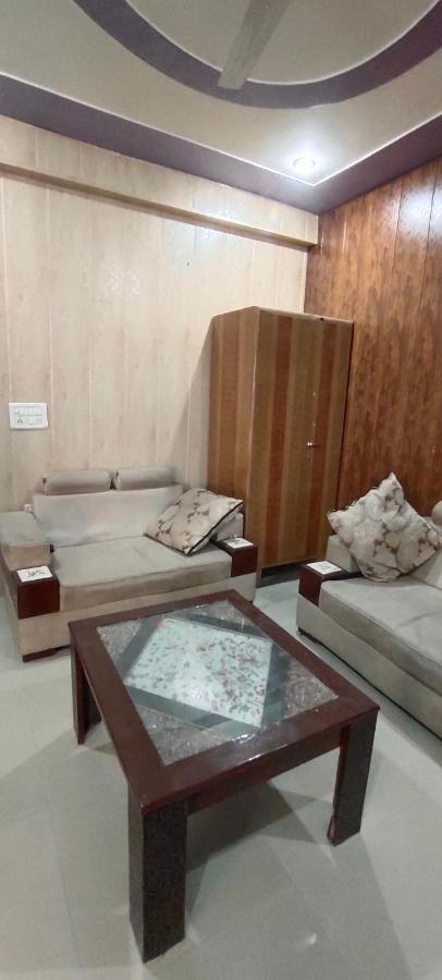 Radha Madhav Apartment Vrindavan Exterior photo